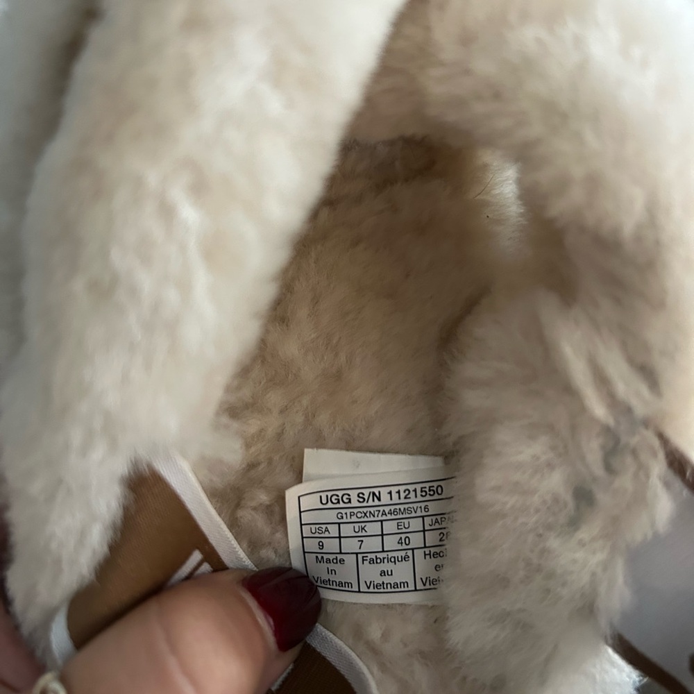 UGG Disco Cross Slide Slippers - Picture 7 of 7